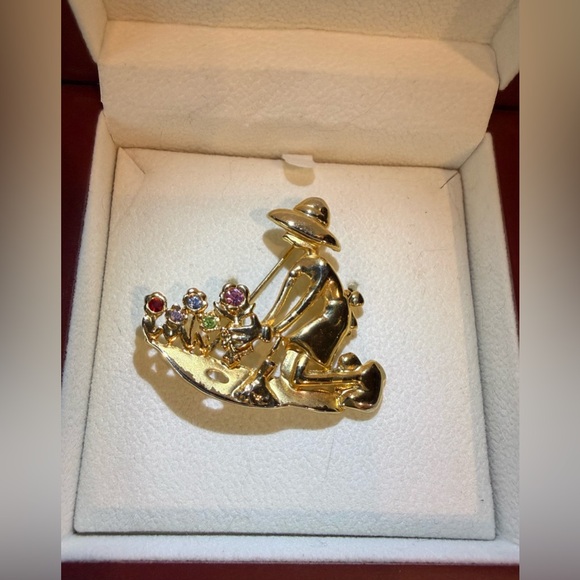 Vintage Jewelry - Vintage Gardener Brooch with Multicolor Stones